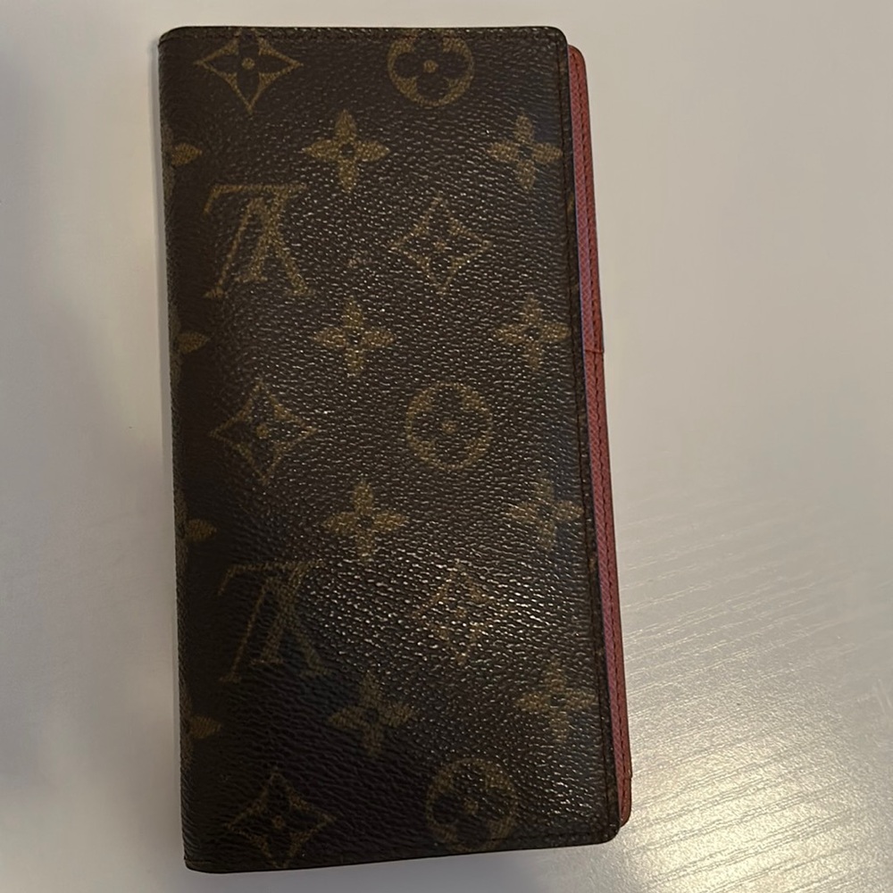 Louis Vuitton check book - vintage!